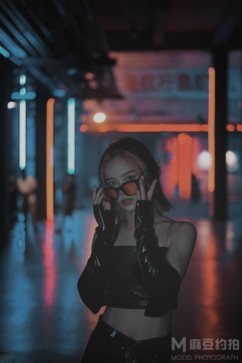 夜景模特