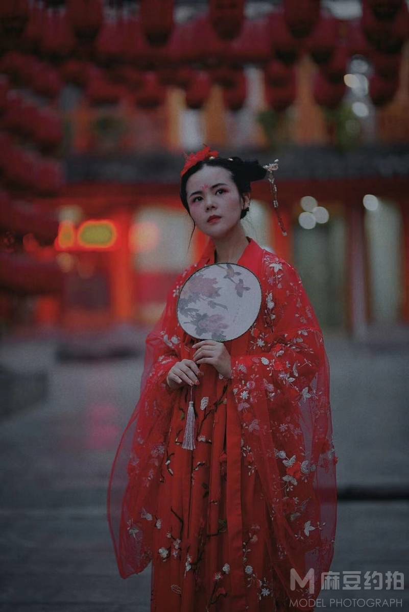 汉服模特