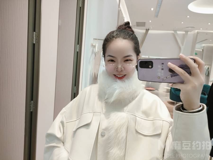 妆容模特