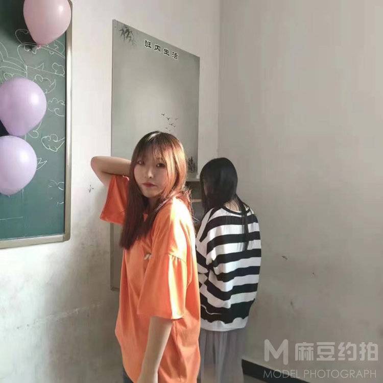 校园模特
