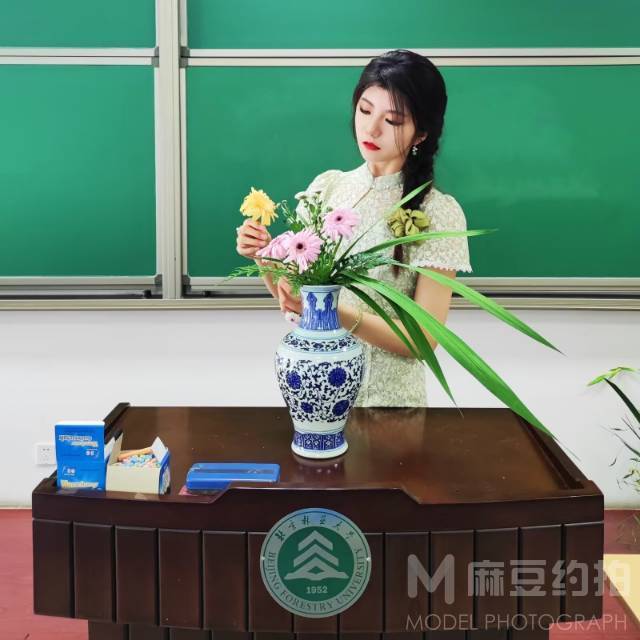 校园模特
