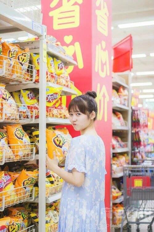 校园模特