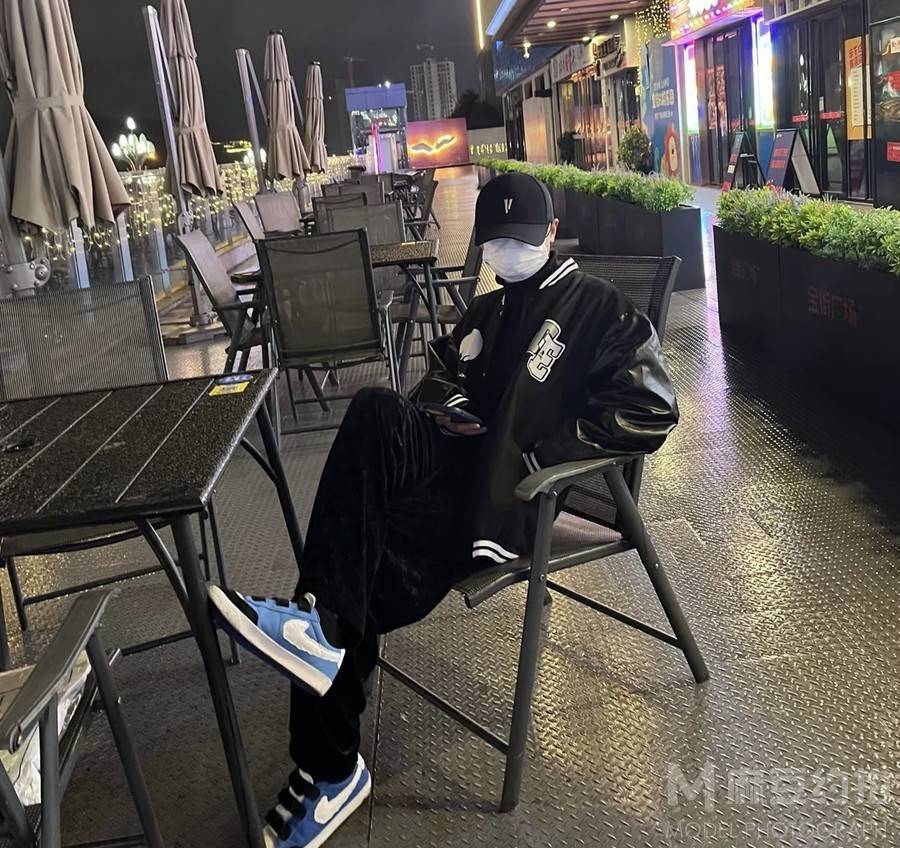 黑白模特