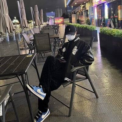 黑白模特