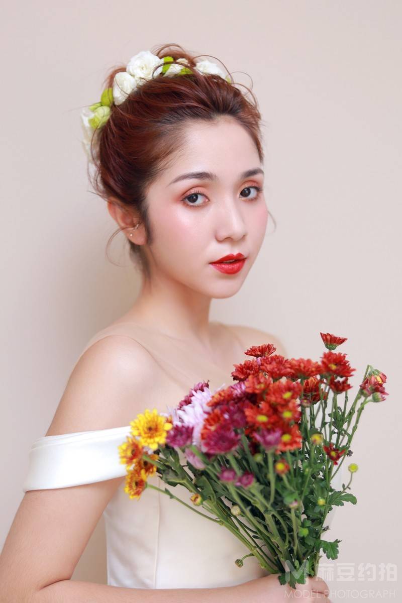 妆容模特