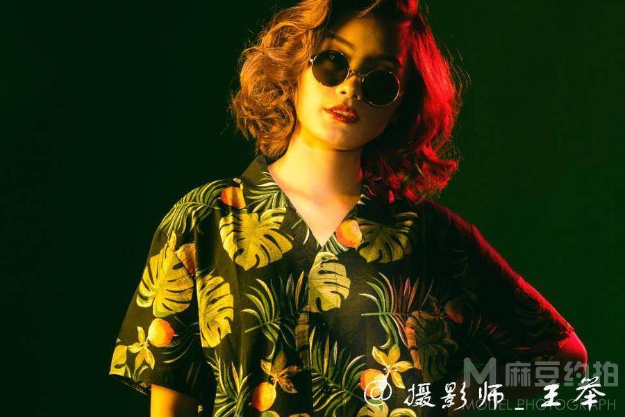 胶片模特