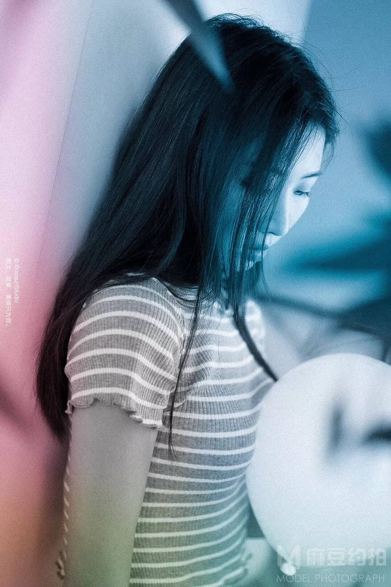 情绪模特