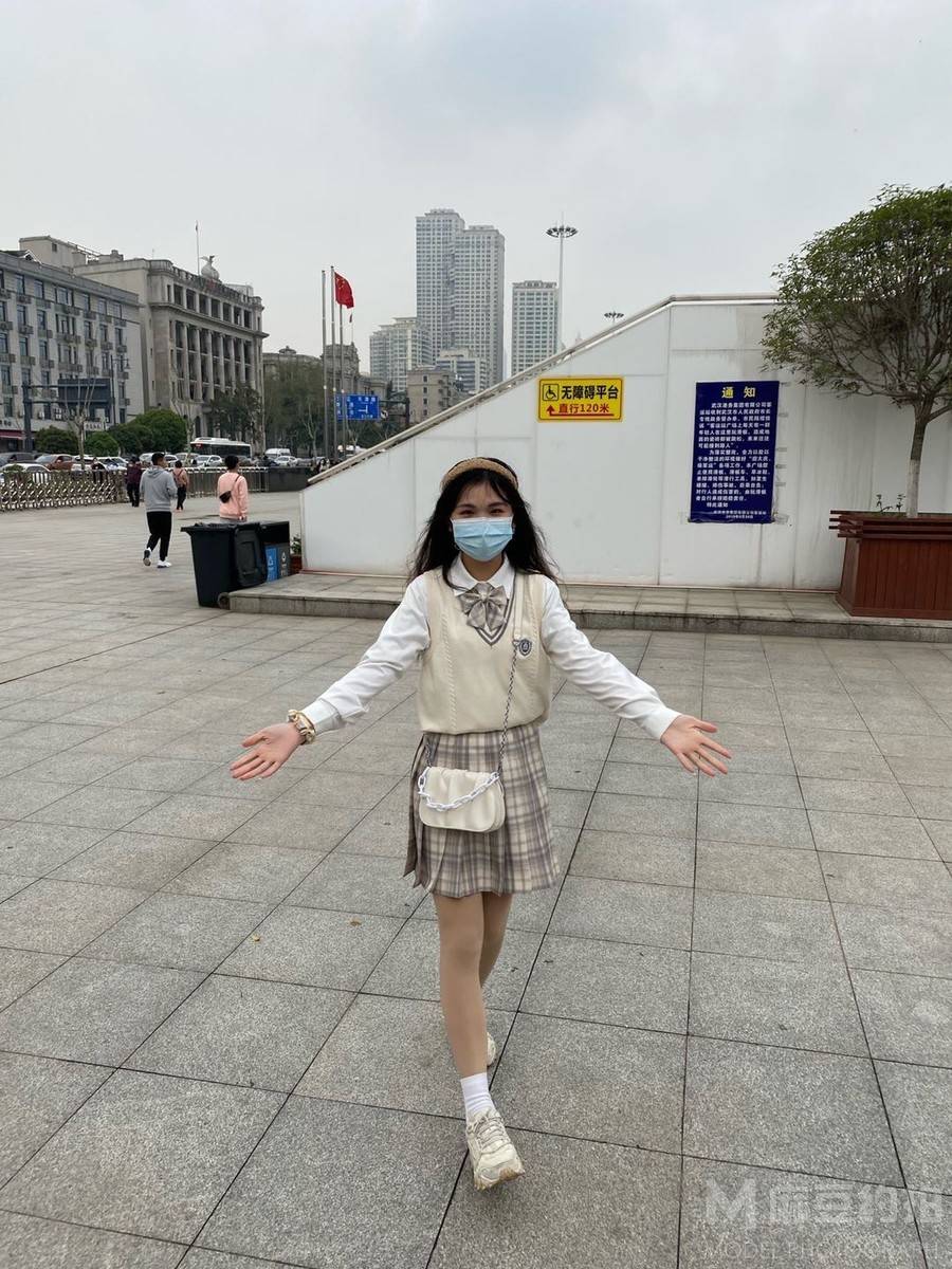 校园模特
