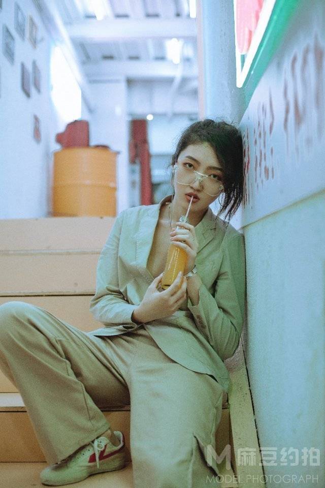 胶片模特