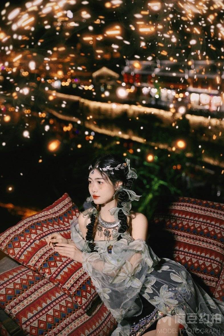 夜景模特