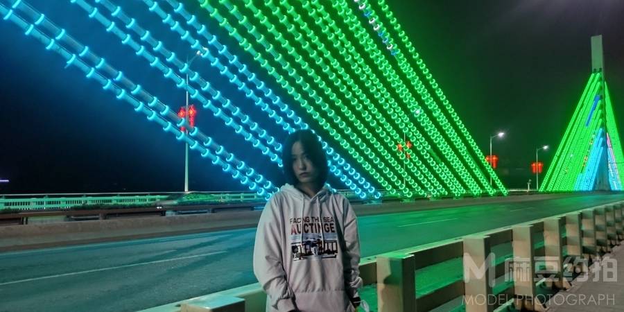 夜景模特