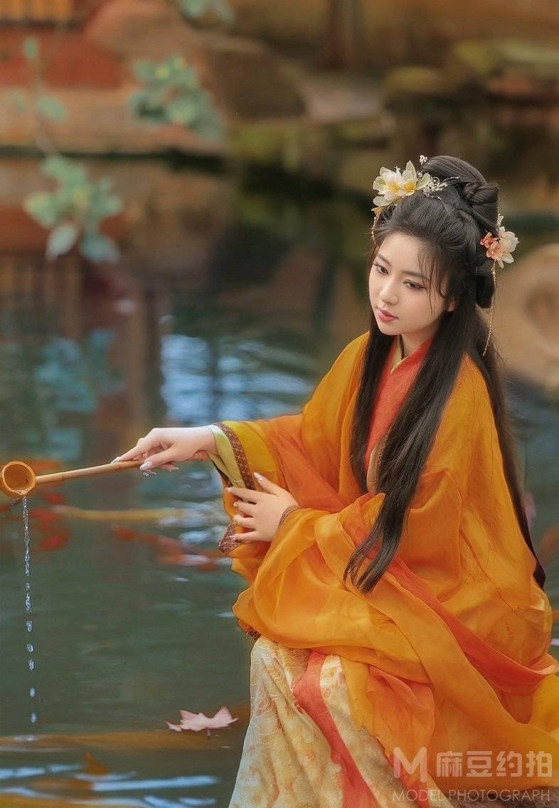 汉服模特