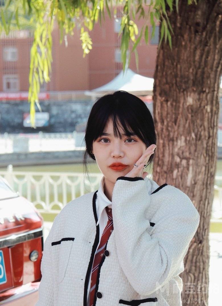 校园模特