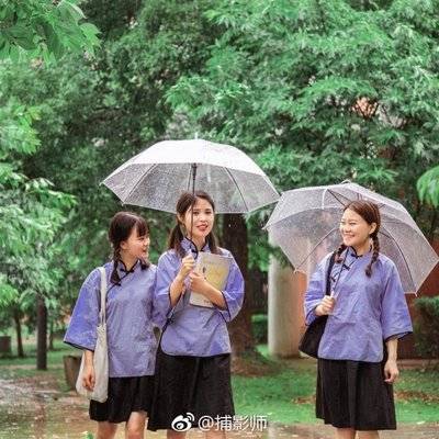 校园模特