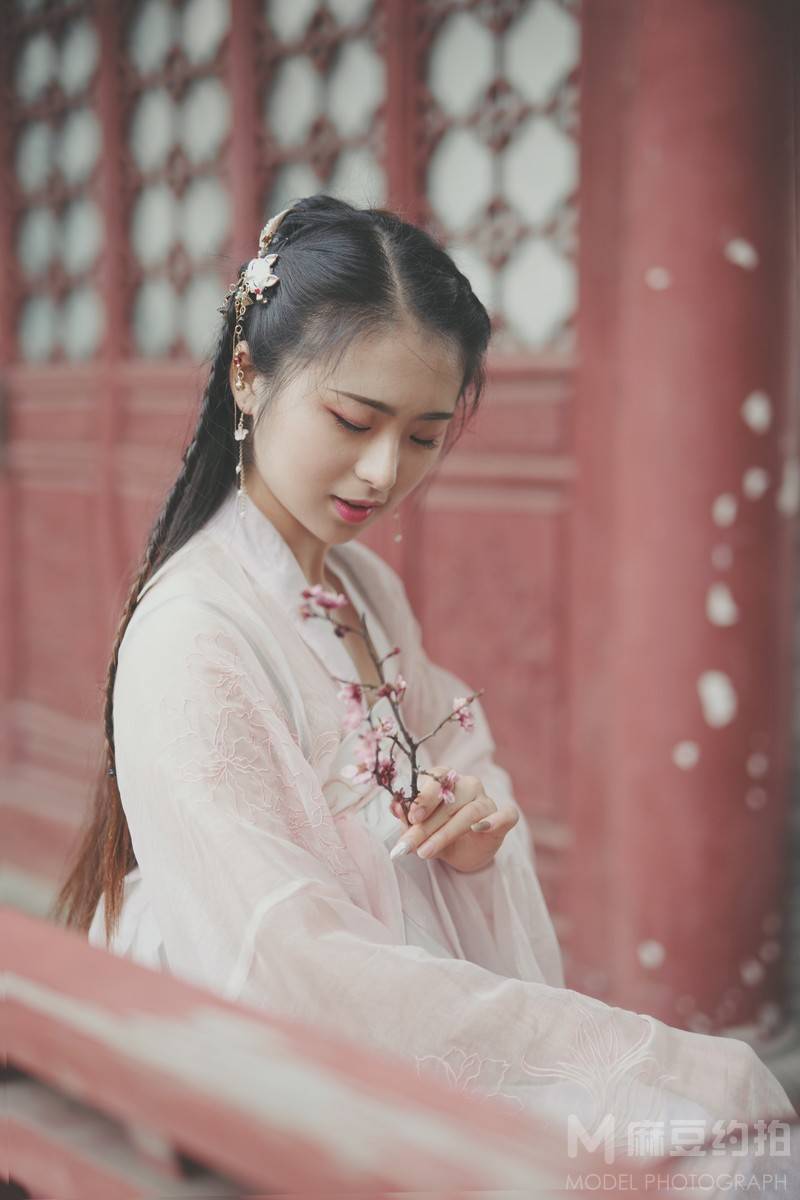 汉服模特
