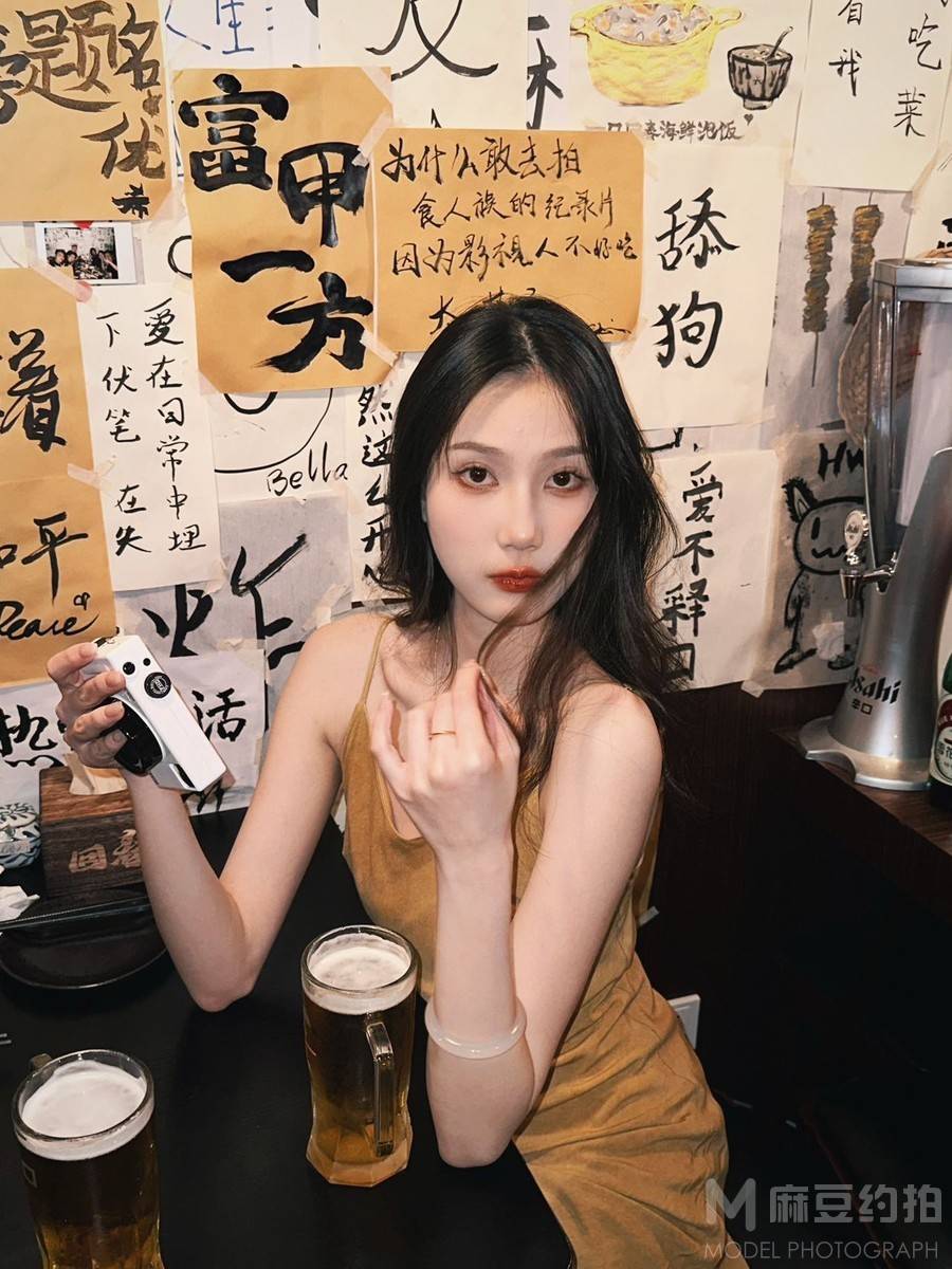 妆容模特