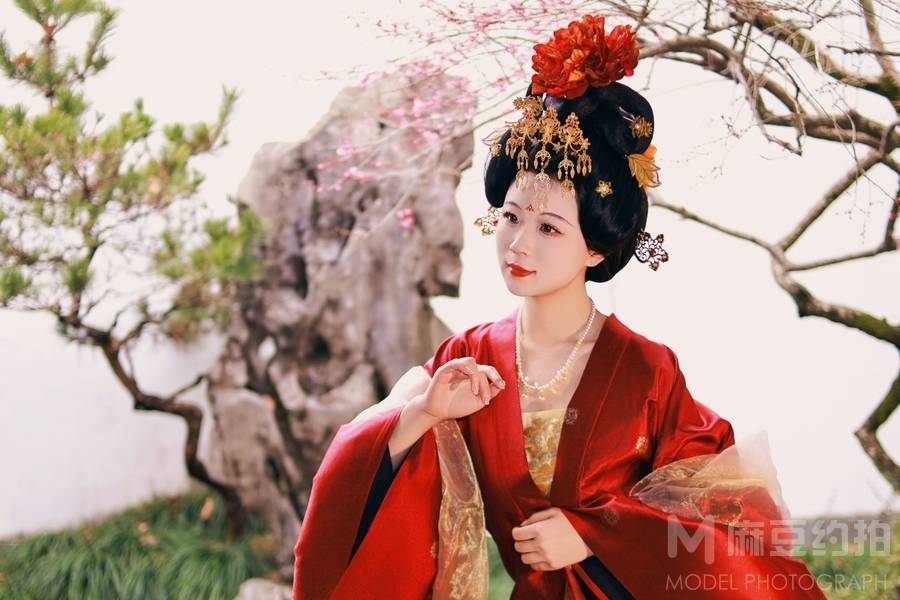 汉服模特