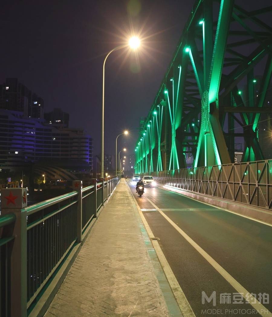 夜景模特