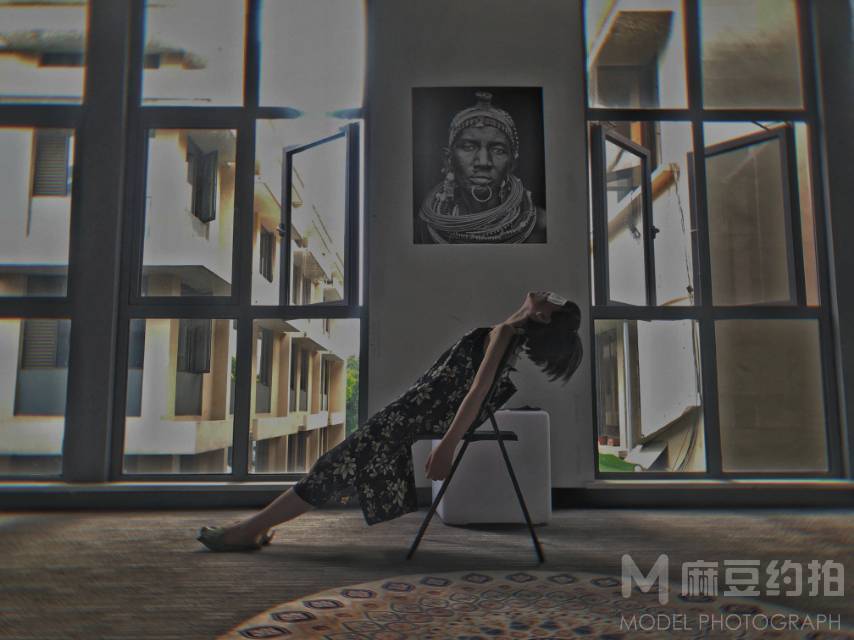 情绪模特