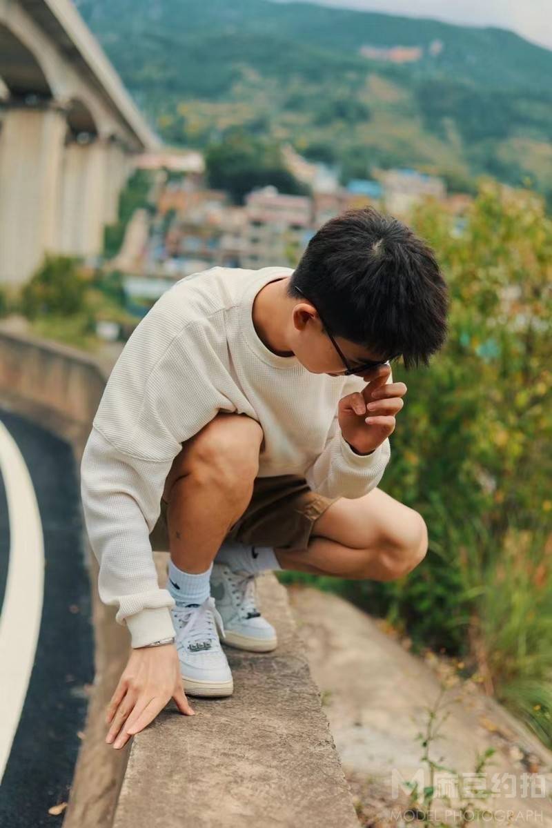 情绪模特