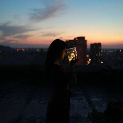 情绪模特