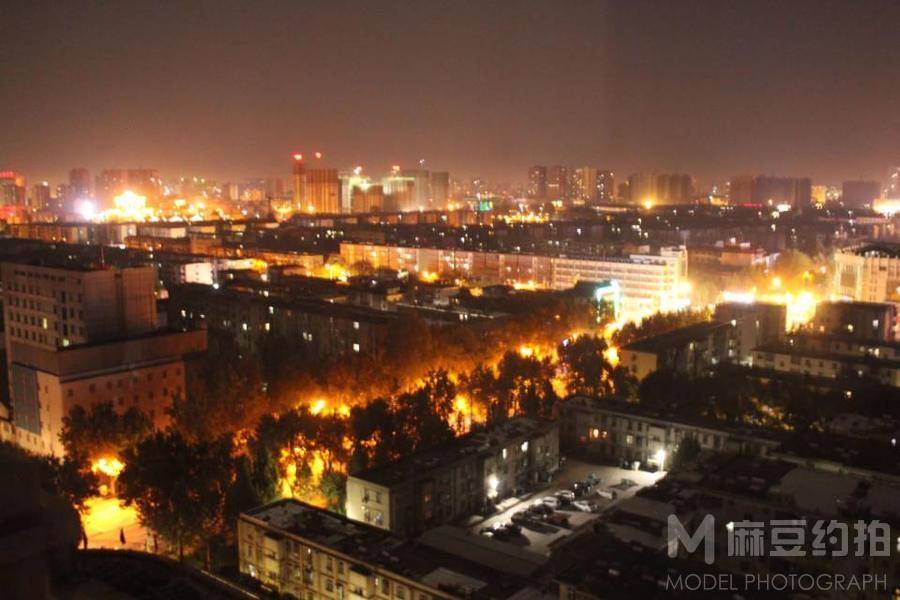 夜景模特