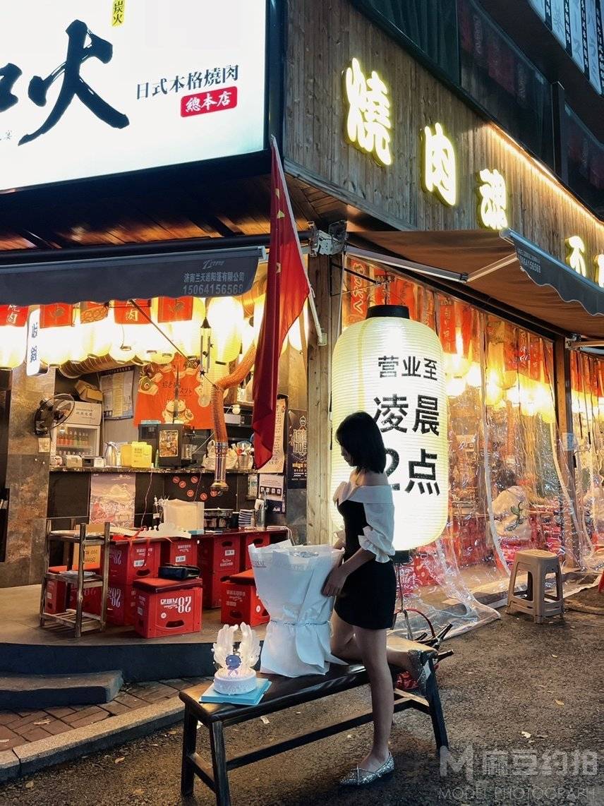 夜景模特