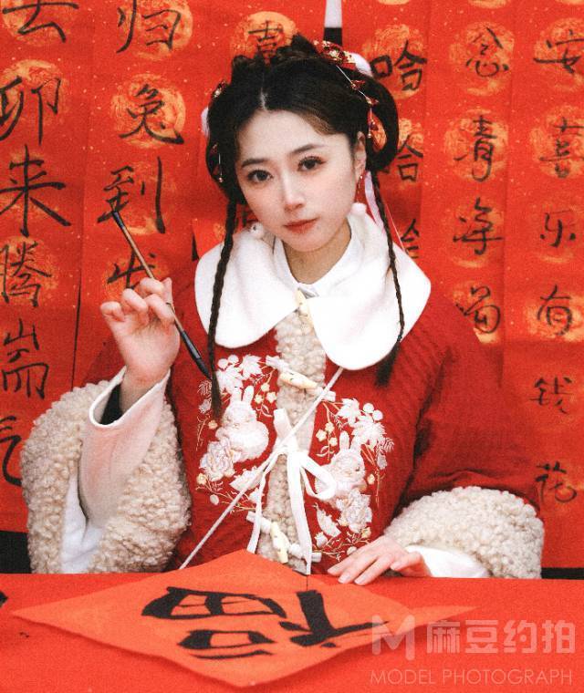 汉服模特