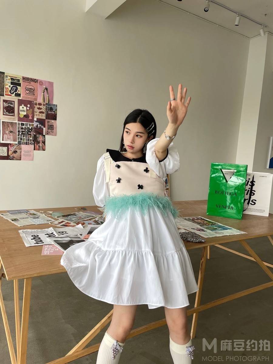 校园模特