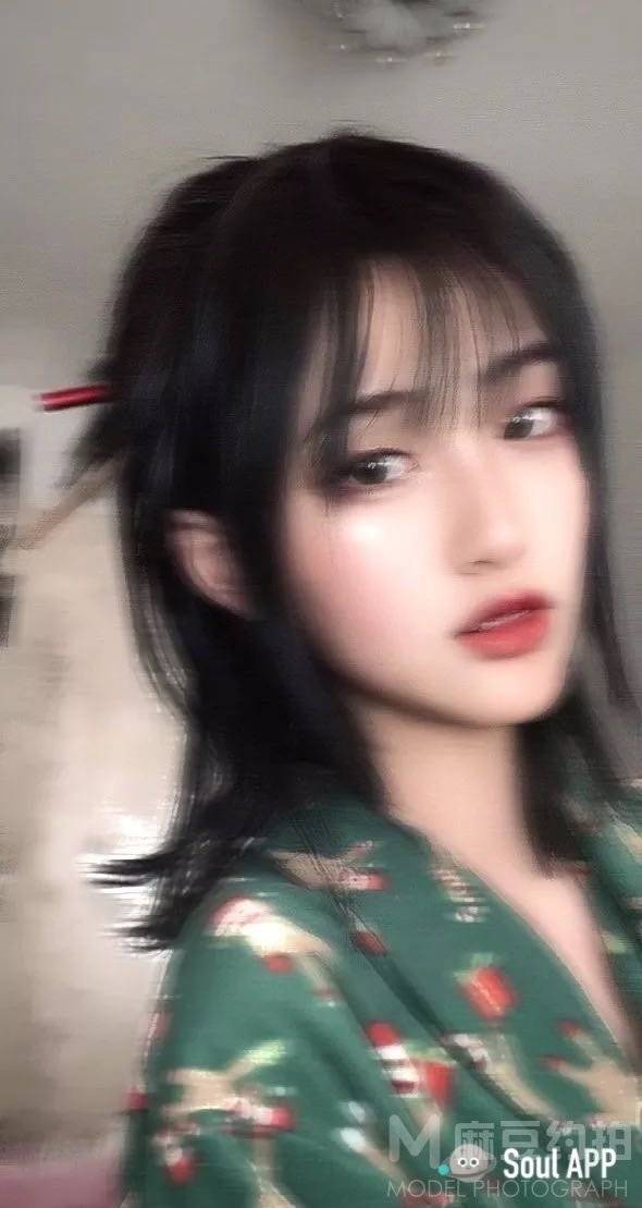 妆容模特