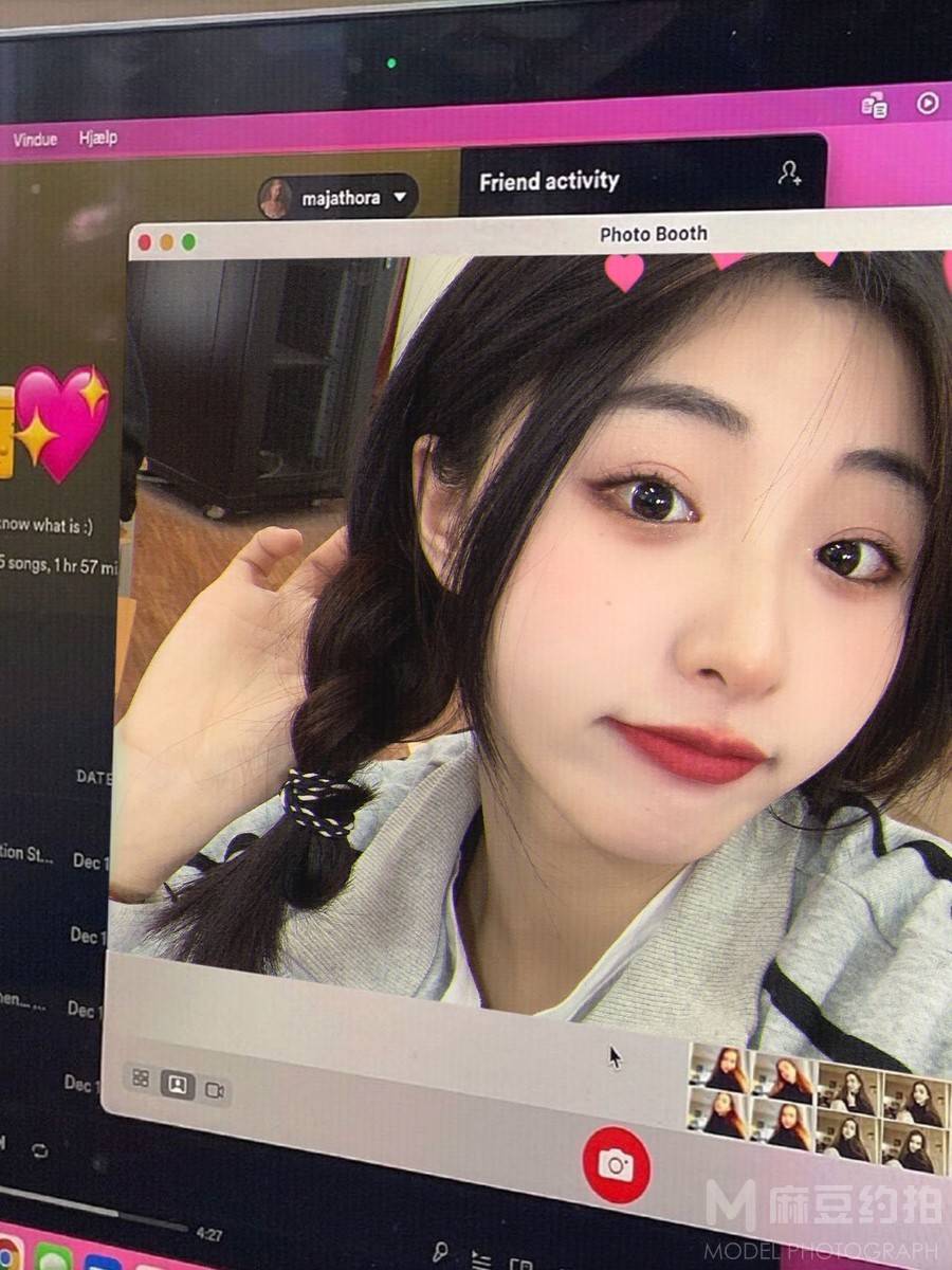 校园模特