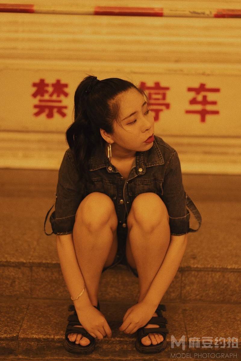 情绪模特