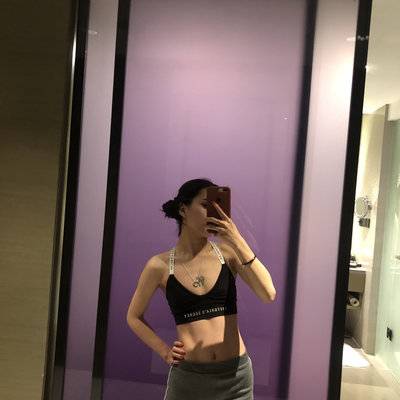 黑白模特