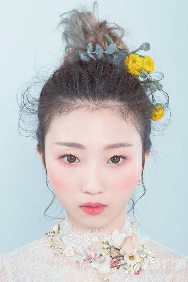 妆容模特