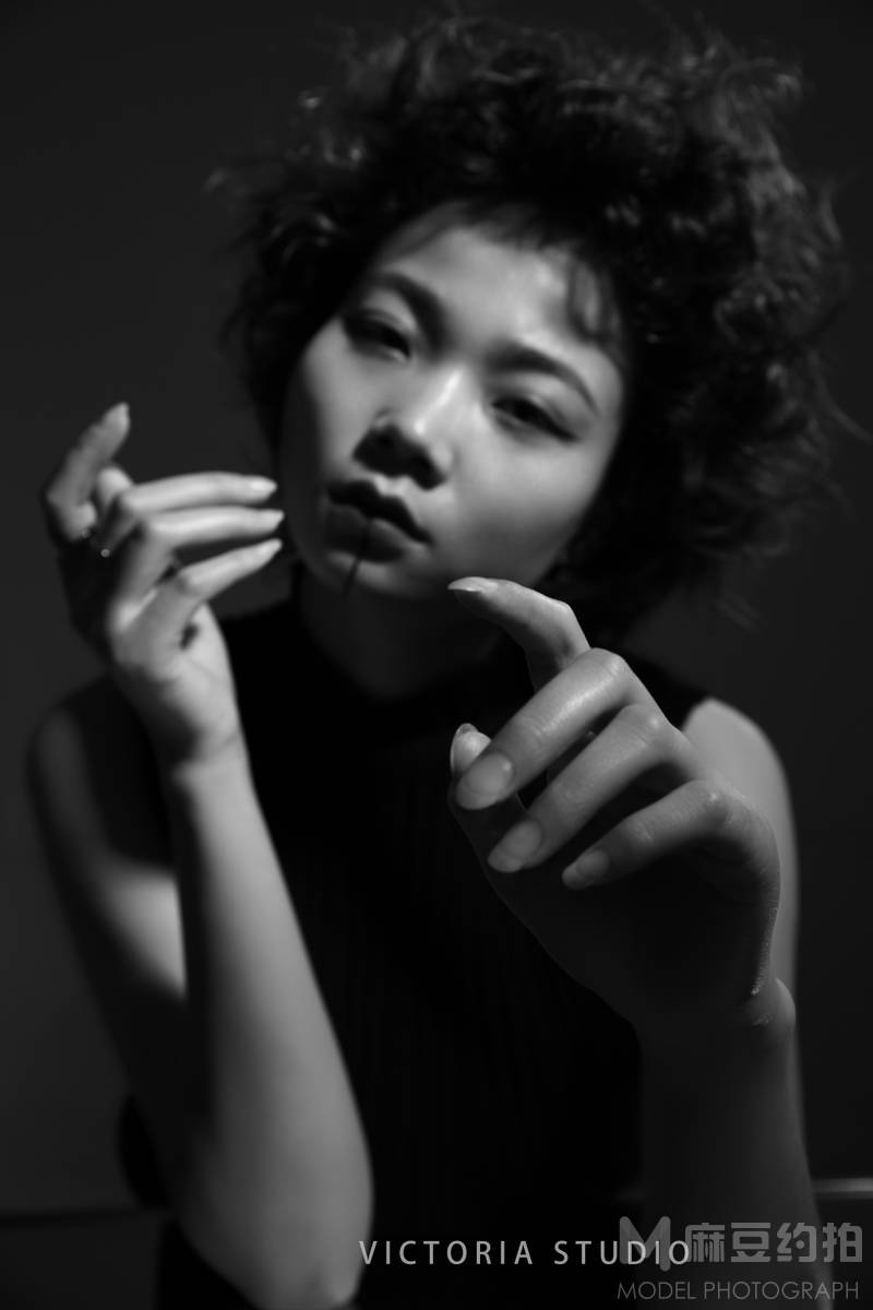 情绪模特