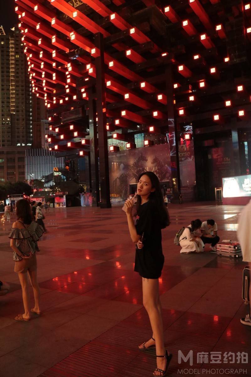 妆容模特