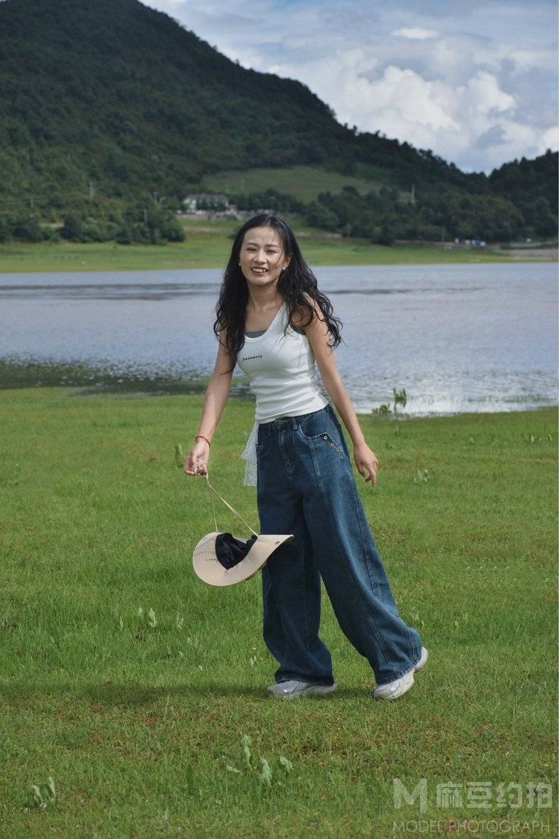 黑白模特