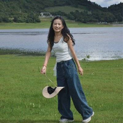 黑白模特