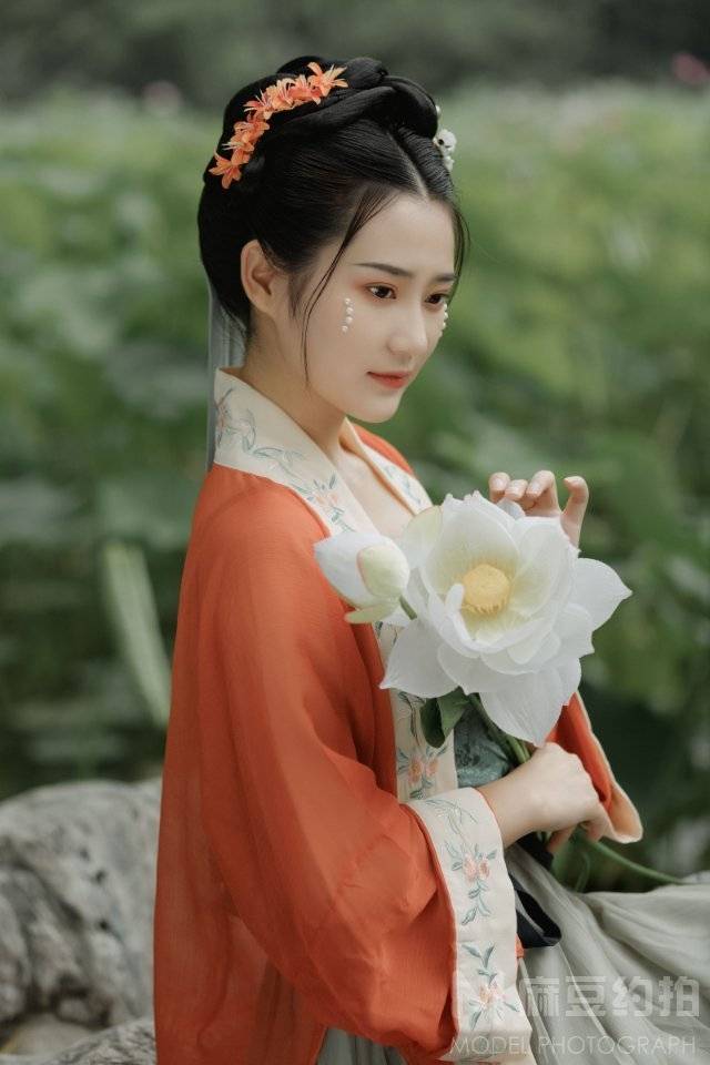 汉服模特