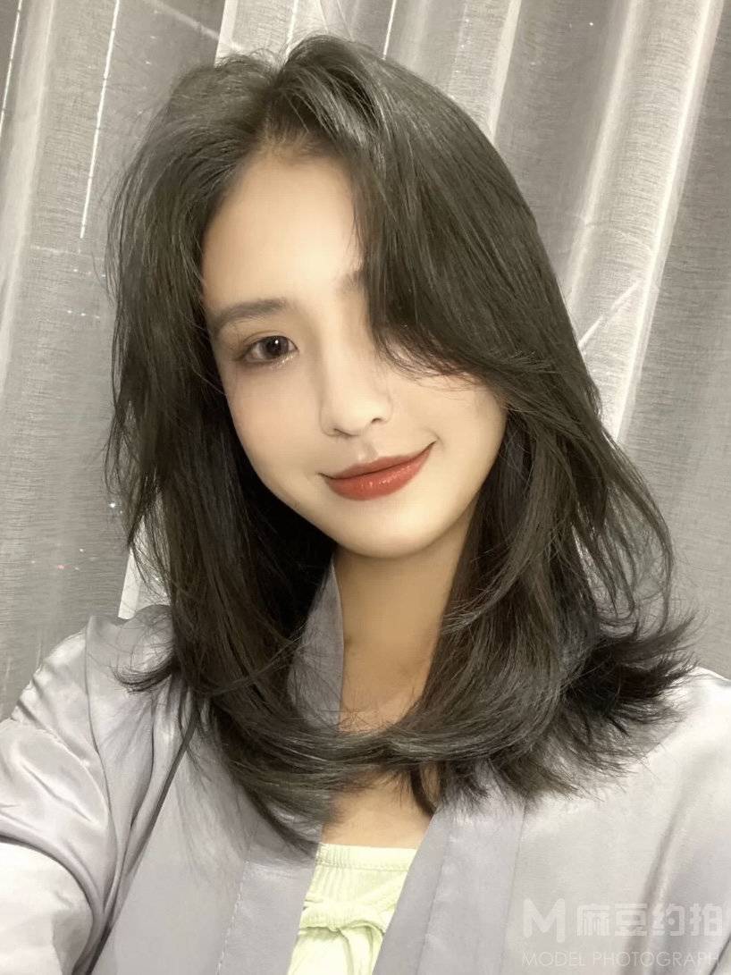 黑白模特
