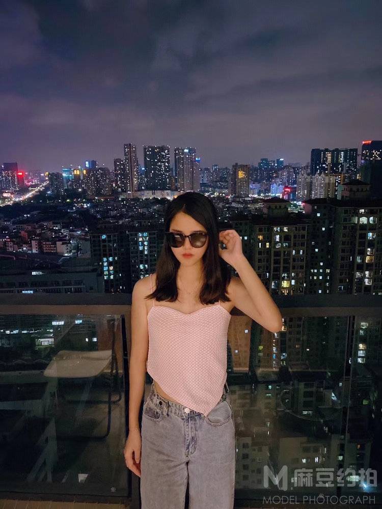 夜景模特