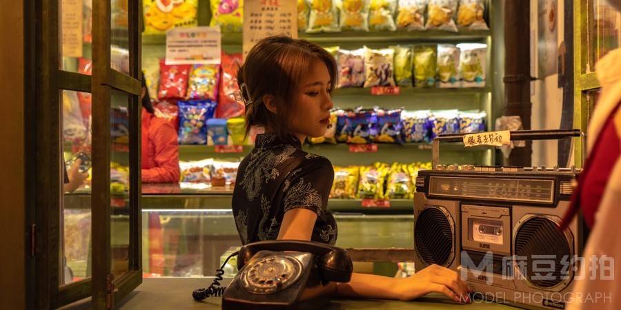 情绪模特