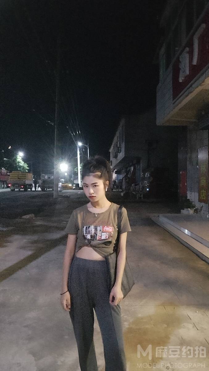夜景模特
