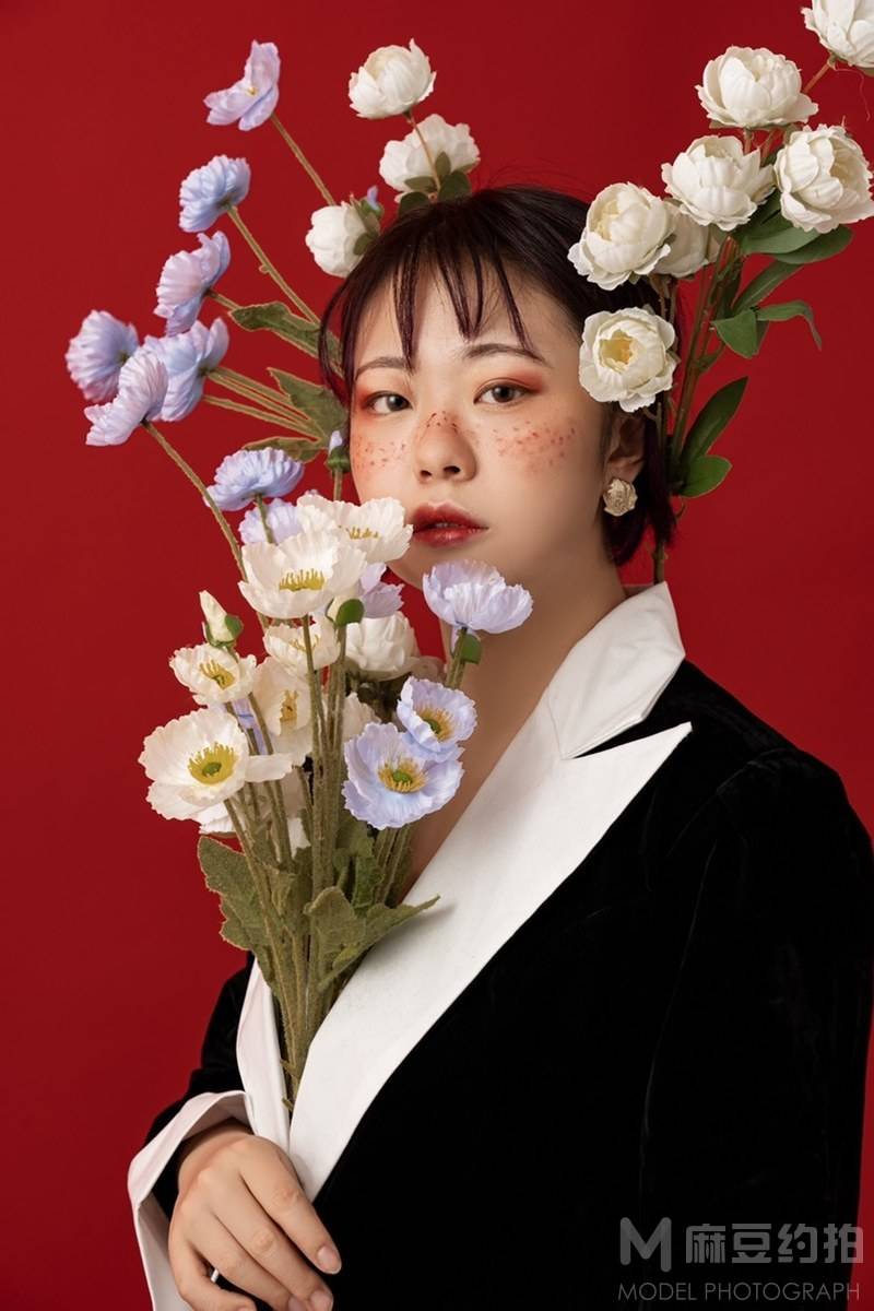 情绪模特