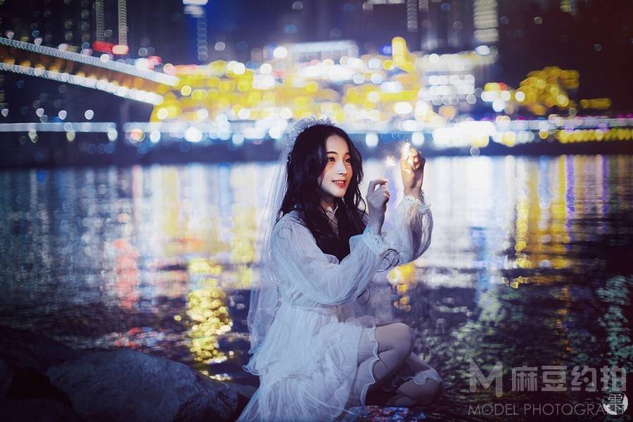 夜景模特