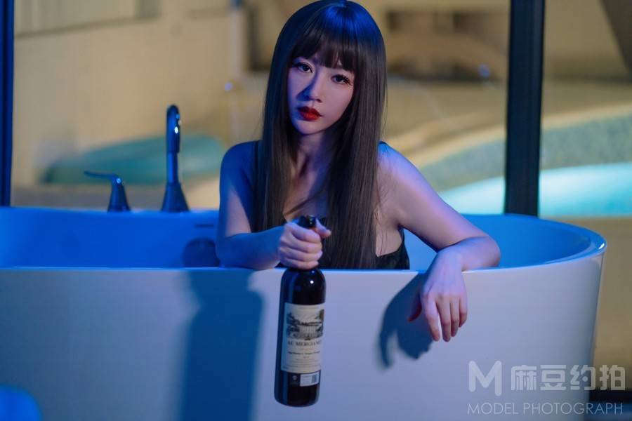 黑白模特