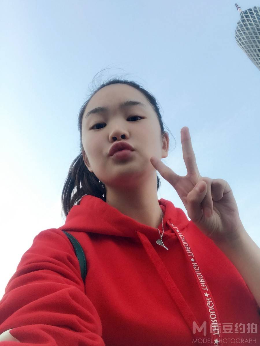 校园模特