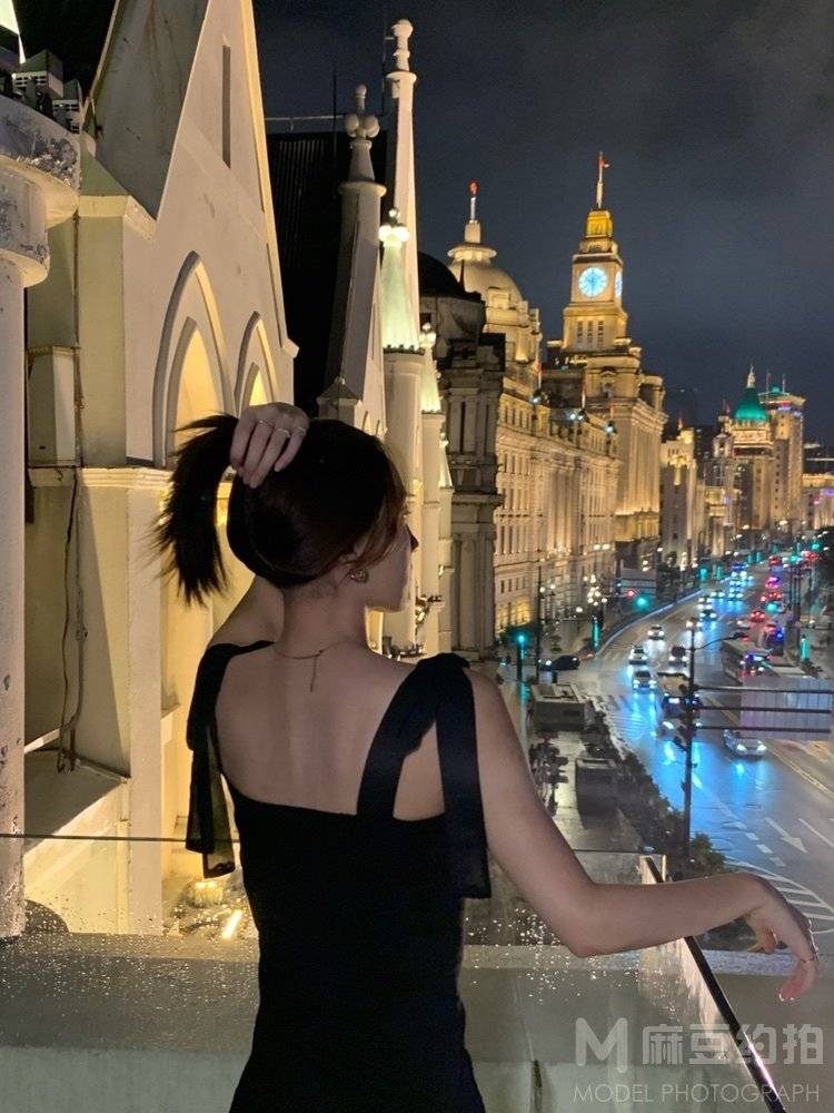 夜景模特