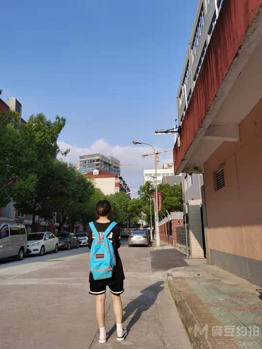 校园模特
