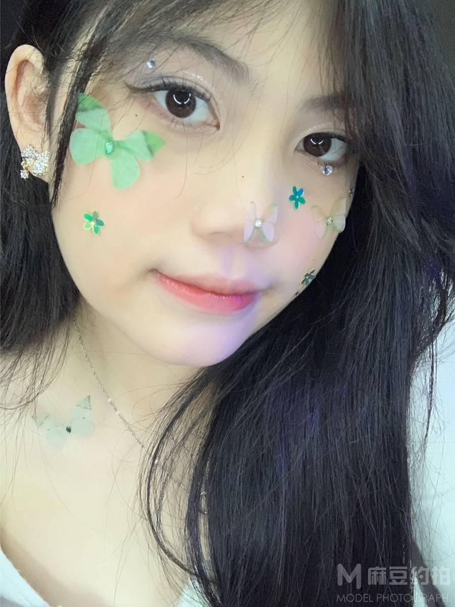 妆容模特